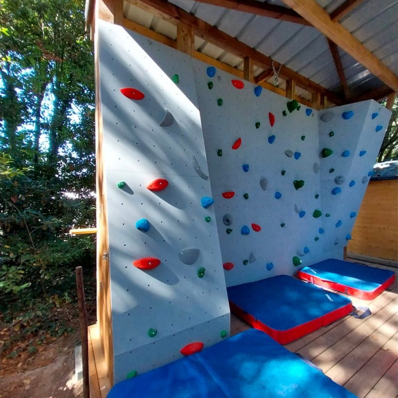 réalisation exterieur Panneau Escalade Extérieur - 1500x1000 - Avec Antidérapant - Gris Clair